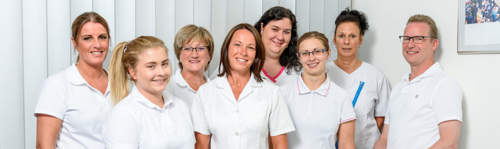 Zahnarzt Siegen – Dr. Norbert Baake – Team Slider Zahnarzt Siegen - Dr. Norbert Baake - Team Slider